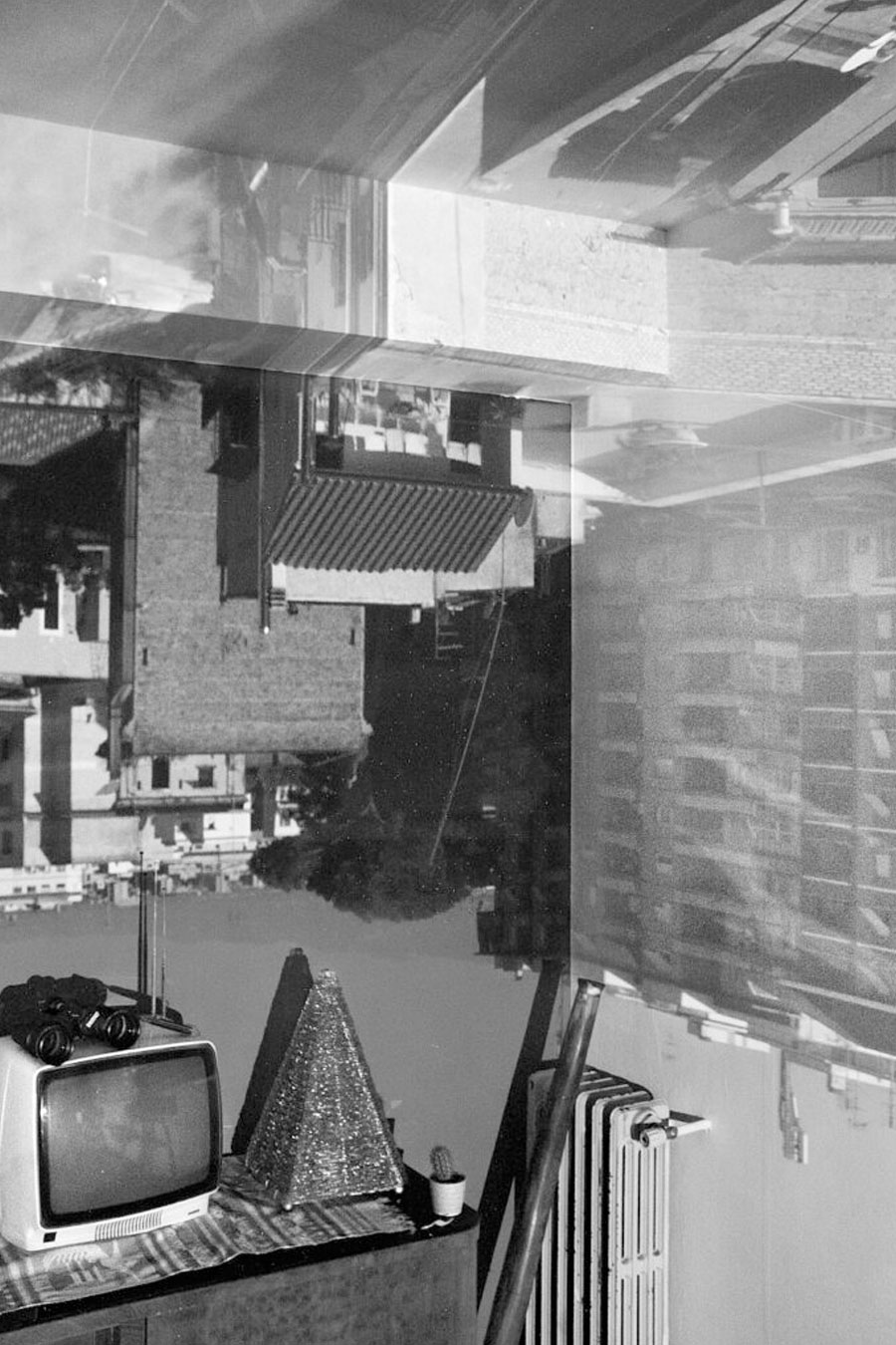 Home 10 <a href="https://brandogallo.com/progetto/camera-obscura/">Diorama</a>